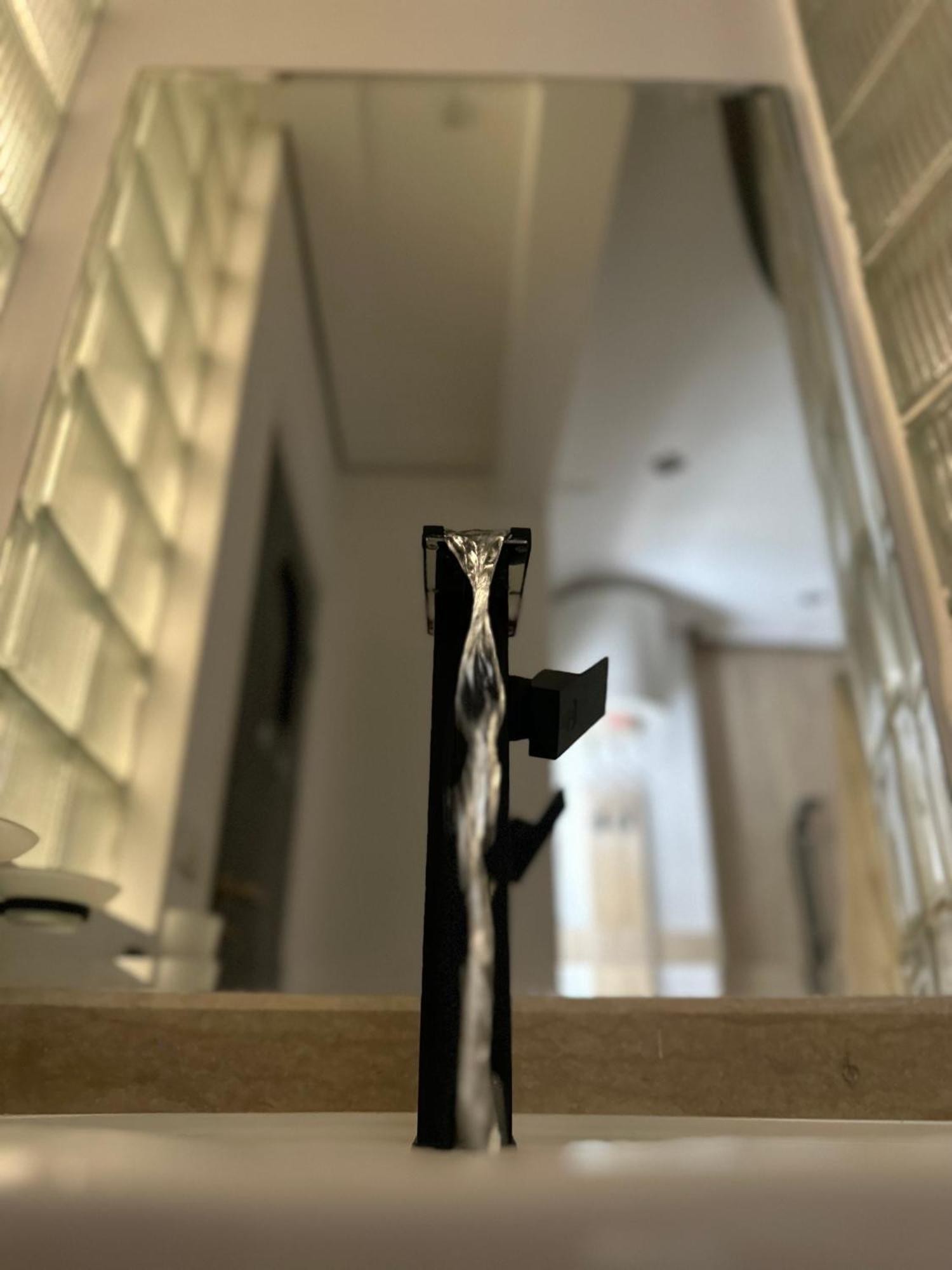 Modern 1-Bedroom Apartment In Zamalek Visits Allowed Kairo Eksteriør bilde