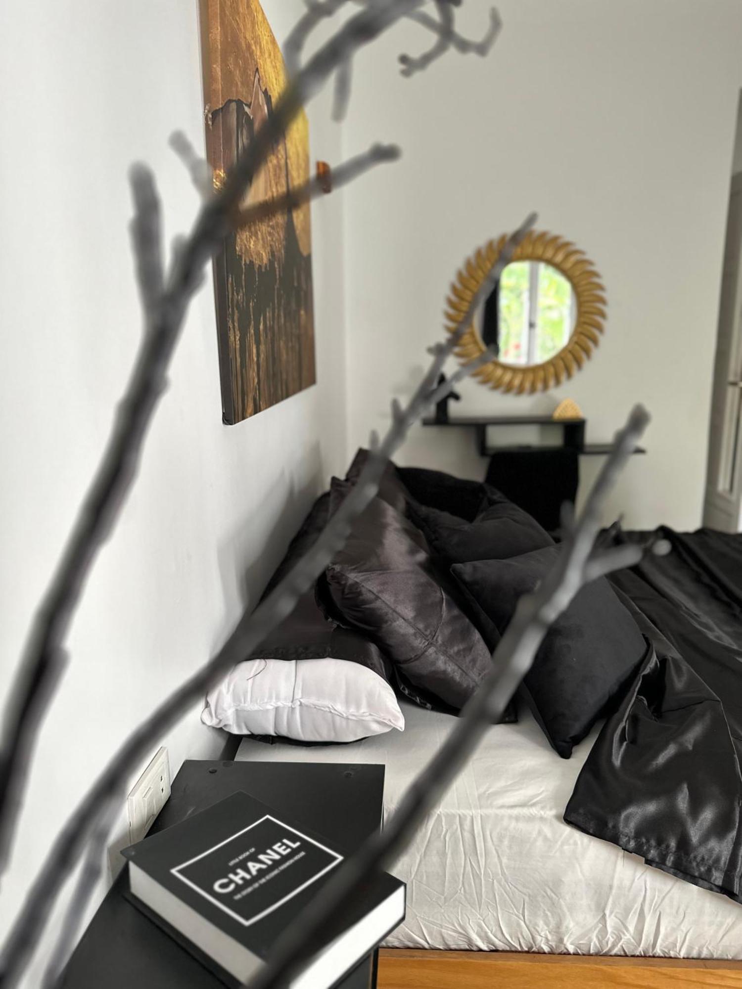 Modern 1-Bedroom Apartment In Zamalek Visits Allowed Kairo Eksteriør bilde